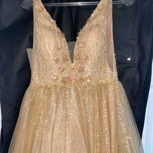 COPY - Sherri Hill - Gold - Sweetheart Style Prom dress